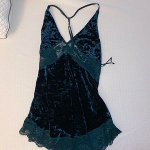 Velvet green lace tank
